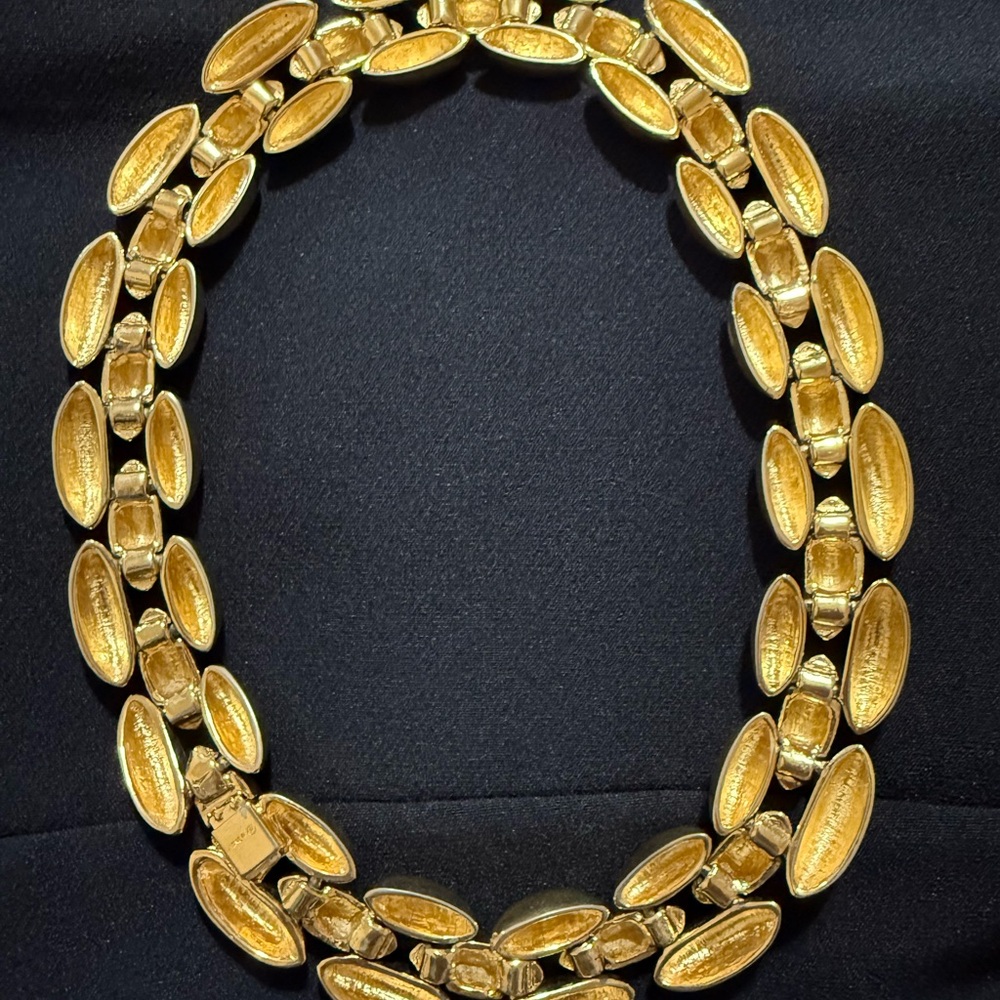Vintage Ciner Necklace View 2
